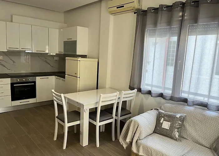 Cosy New Front * Nea Michaniona